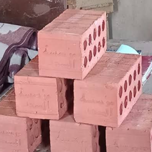 طوب احمر طفلى مختلف